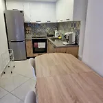 Lovely Duplex With Patio, 100m From The Beach!