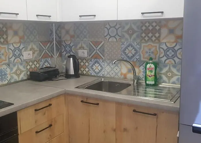 Apartment Lovely Duplex With Patio, 100m From The Beach! Vlorë