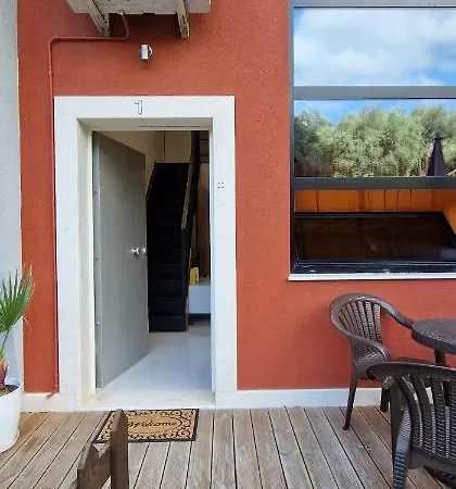 Lovely Duplex With Patio, 100m From The Beach!